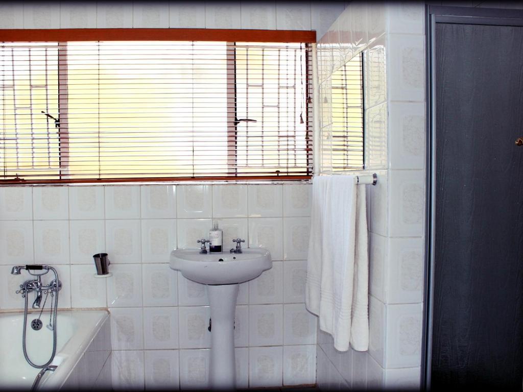 Aqua Terra Guest House Lydenburg Bagian luar foto